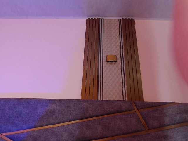 Live sex webcam photo for Emma-Blonde #290977584