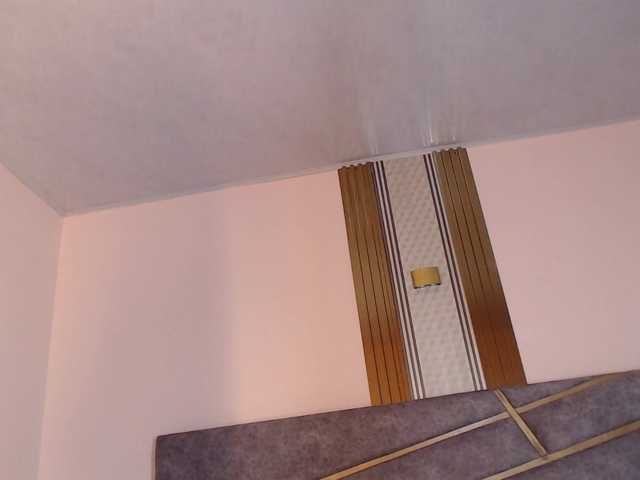 Live sex webcam photo for Emma-Blonde #291130907