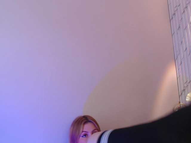 Live sex webcam photo for Emma-Blonde #291278600