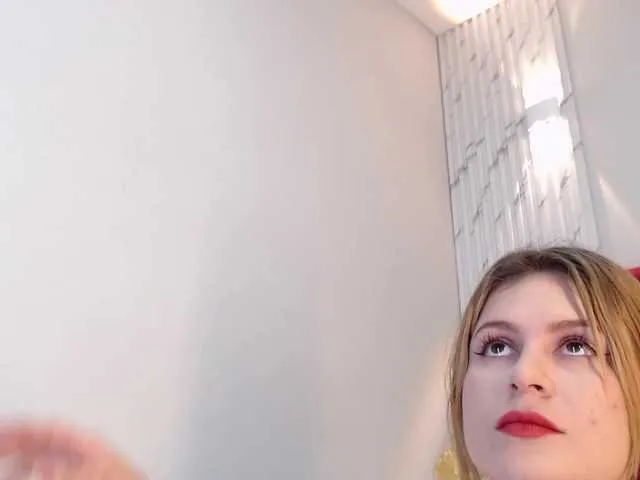 Live sex webcam photo for Emma-Blonde #291720992