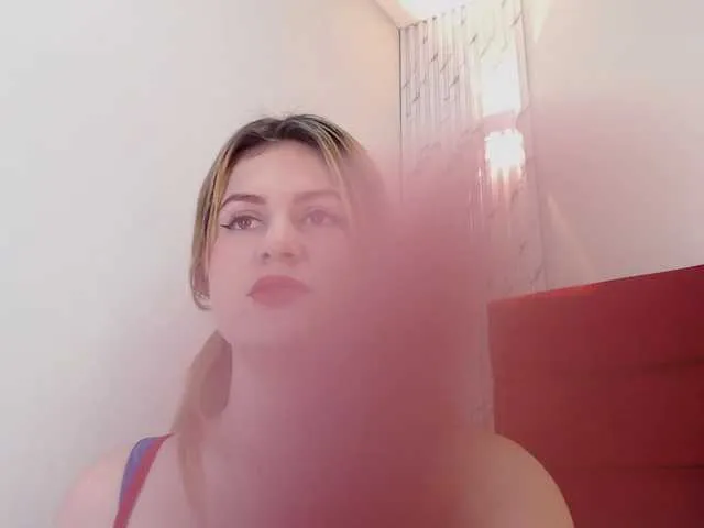 Live sex webcam photo for Emma-Blonde #291733177