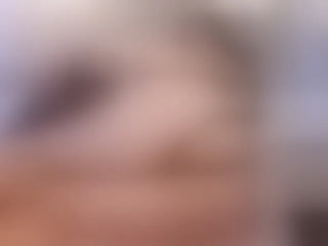 Live sex webcam photo for Emma-Blonde #293498388