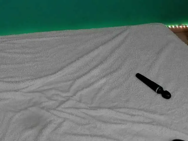 Live sex webcam photo for Emma-Donovani #291574639