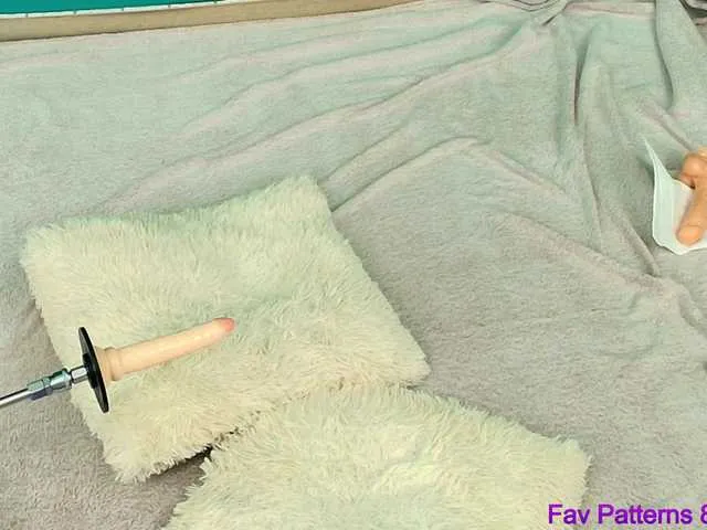 Live sex webcam photo for Emma-Donovani #292724055