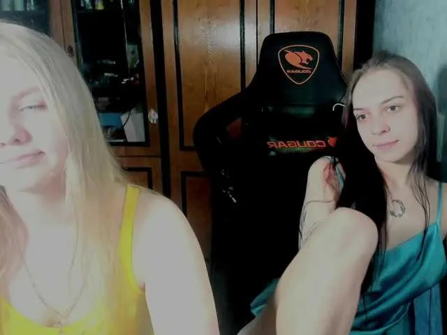 Live sex webcam photo for Emma-Frizea #291137306