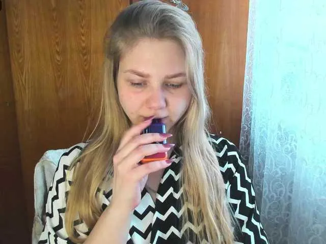 Live sex webcam photo for Emma-Frizea #292136069