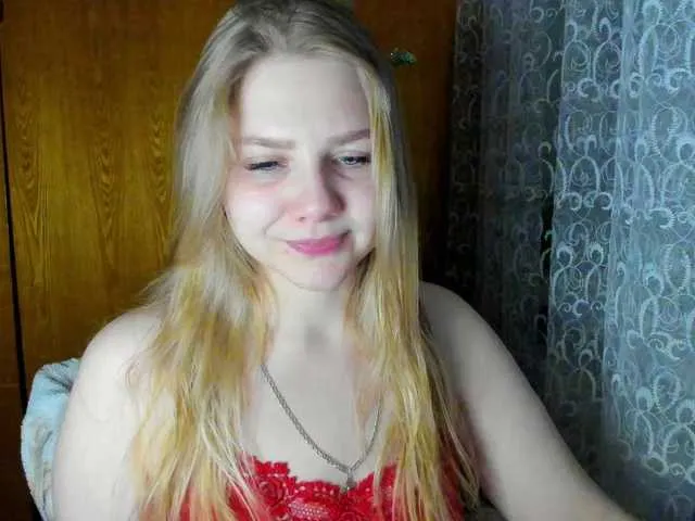 Live sex webcam photo for Emma-Frizea #292392000