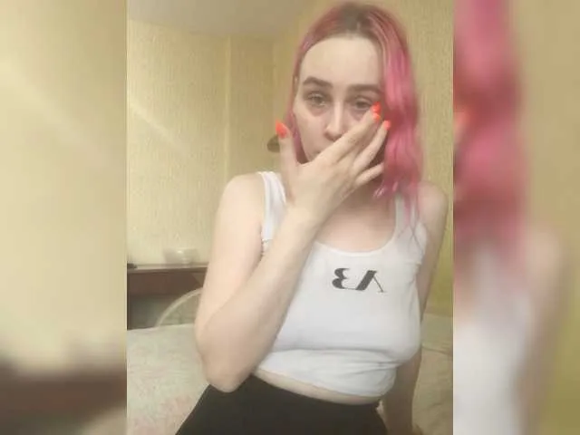 Live sex webcam photo for Emma-Joy #275524776