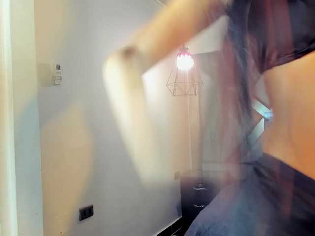 Live sex webcam photo for Emma-Morgan #277075832