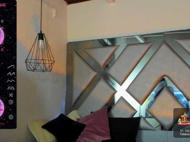Live sex webcam photo for Emma-Morgan #277103949