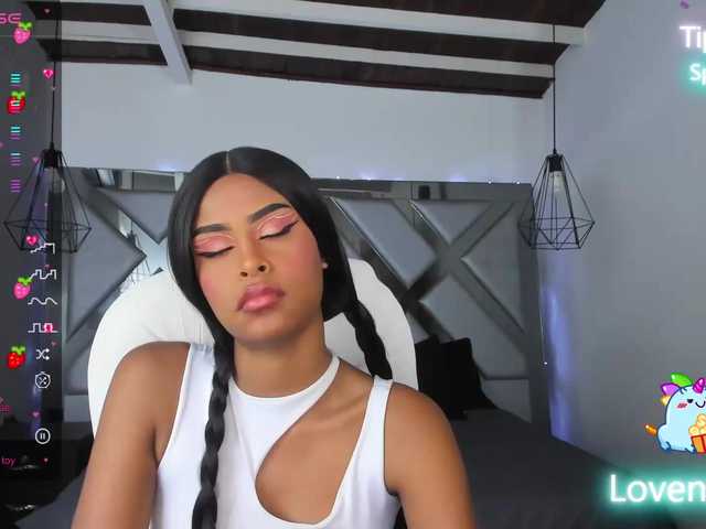 Live sex webcam photo for Emma-Morgan #277268195