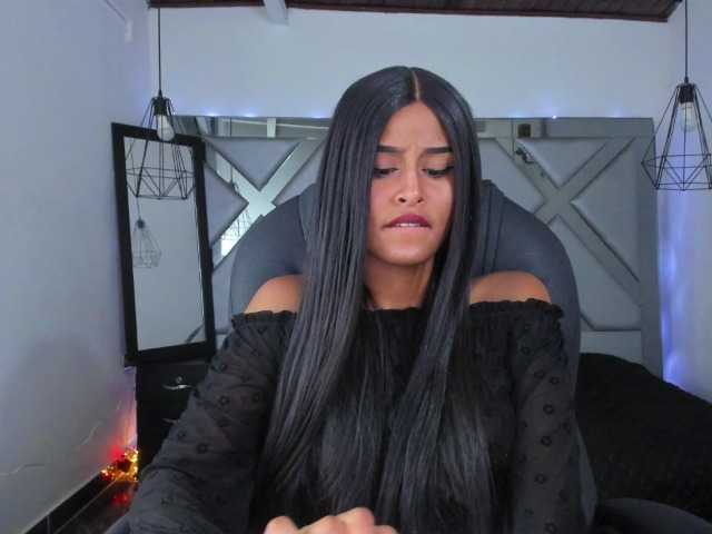 Live sex webcam photo for Emma-Morgan #277481790