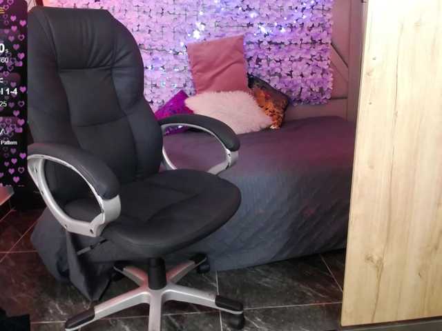 Live sex webcam photo for Emma-Morgan #277537614