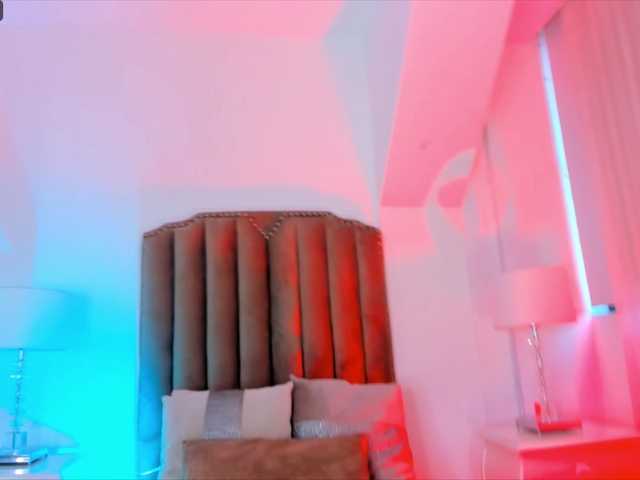 Live sex webcam photo for Emma-Torres1 #276571008