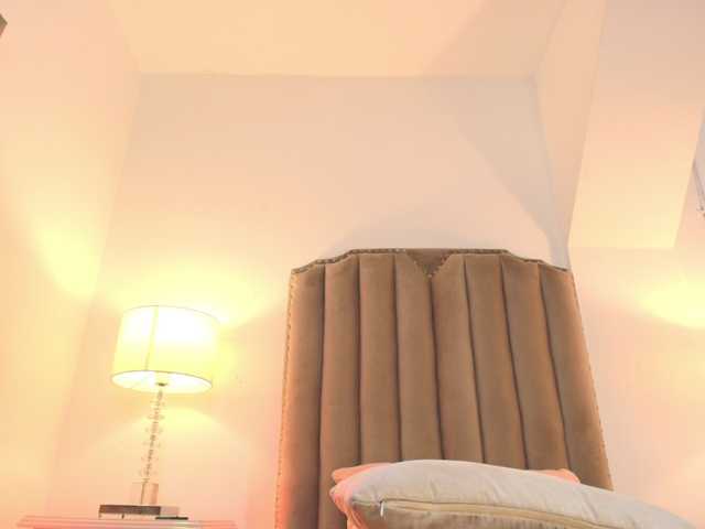 Live sex webcam photo for Emma-Torres1 #290739918