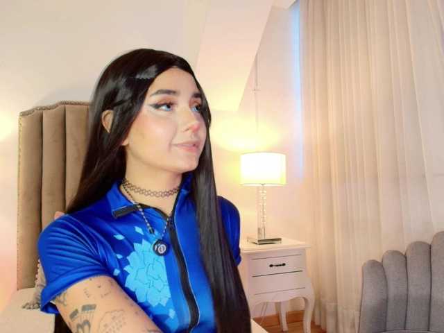 Live sex webcam photo for Emma-Torres1 #291050599