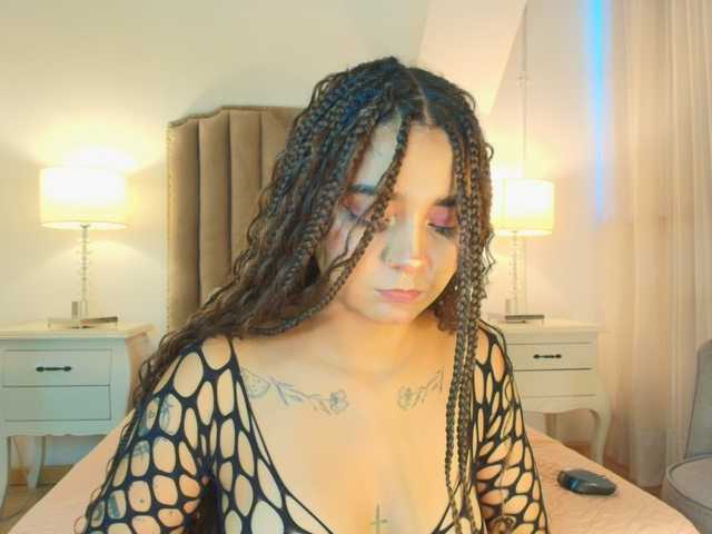 Live sex webcam photo for Emma-Torres1 #291411018