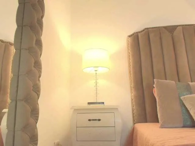 Live sex webcam photo for Emma-Torres1 #291628910