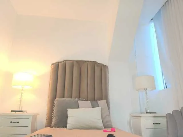 Live sex webcam photo for Emma-Torres1 #291851559