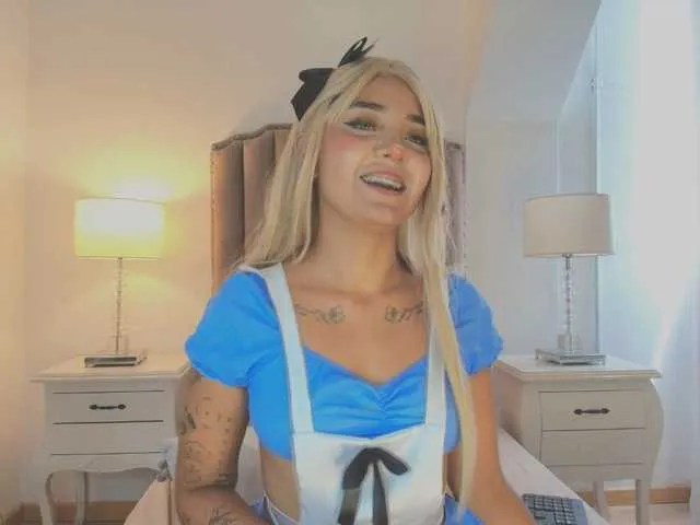 Live sex webcam photo for Emma-Torres1 #292056651