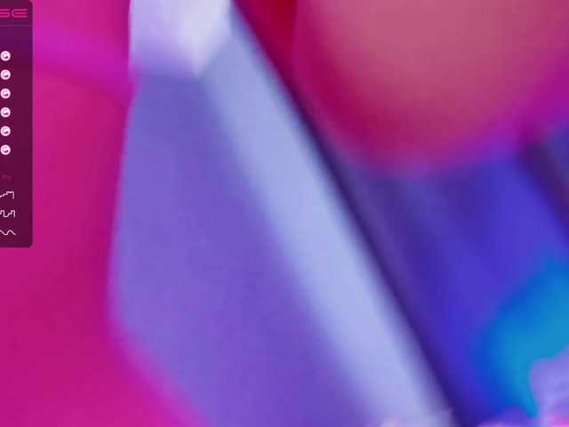 Live sex webcam photo for Emma-Woods #273417122