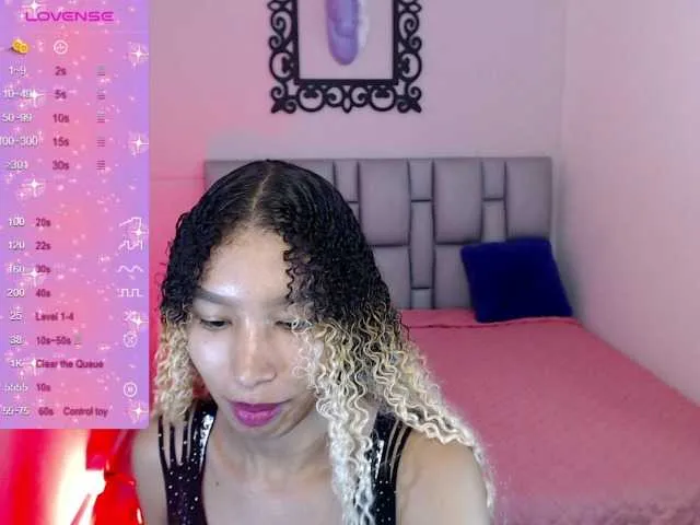 Live sex webcam photo for Emma-rush #276553250