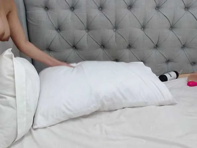 Live sex webcam photo for Emma-sweet69 #273163196