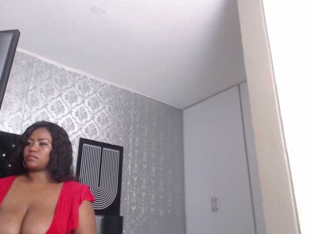 Live sex webcam photo for Emma-tailor #273658905