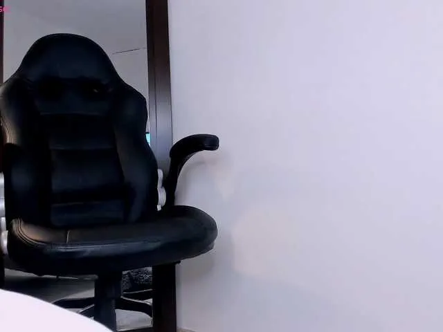 Live sex webcam photo for Emma-white #291020126