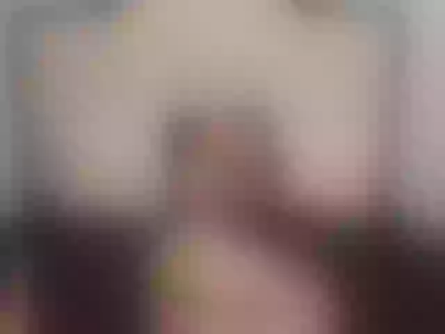 Live sex webcam photo for EmmaBaker #275257496
