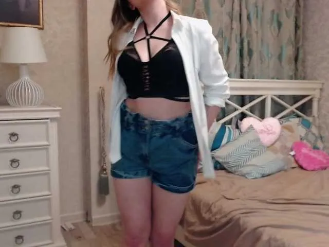 Live sex webcam photo for EmmaBlum #273043281