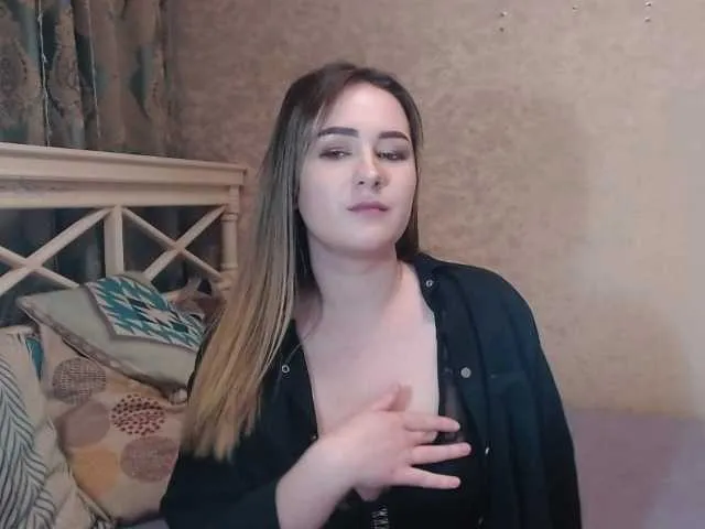 Live sex webcam photo for EmmaBlum #273066177