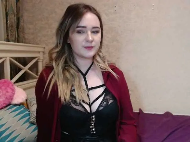 Live sex webcam photo for EmmaBlum #273109664