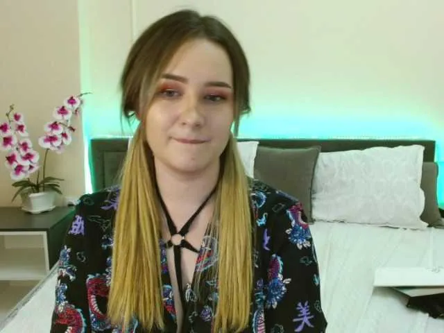 Live sex webcam photo for EmmaBlum #273723630