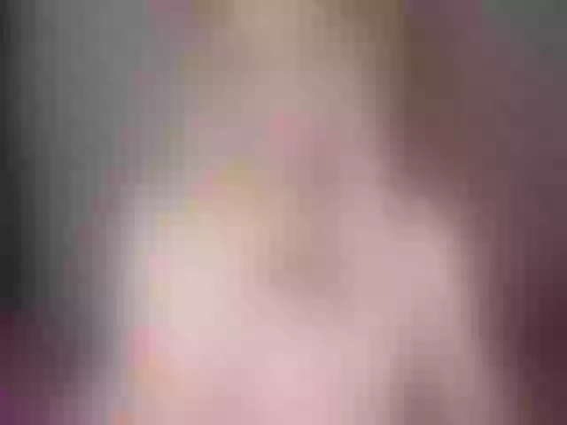 Live sex webcam photo for EmmaBryan #290363034
