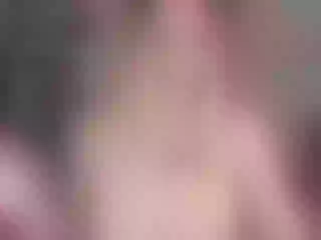 Live sex webcam photo for EmmaBryan #291396034