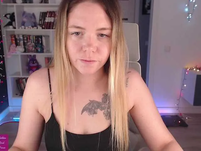 Live sex webcam photo for EmmaBryan #291412516