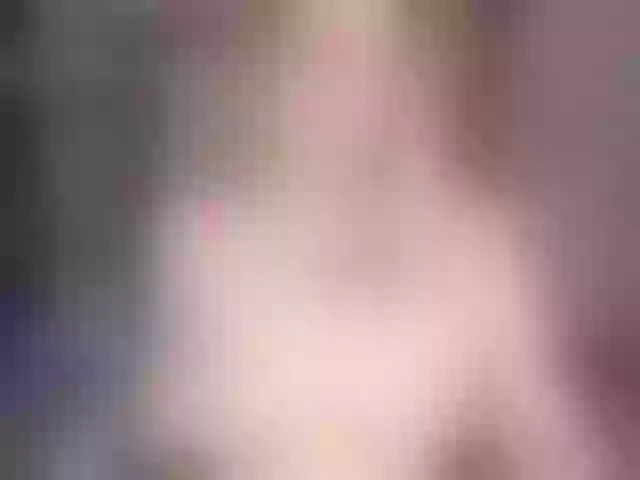 Live sex webcam photo for EmmaBryan #291599315