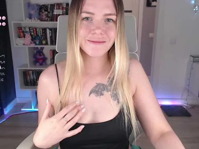 Live sex webcam photo for EmmaBryan #291737096