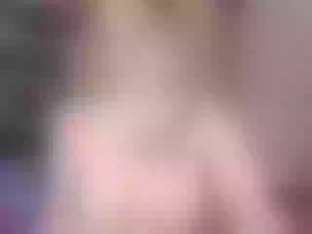 Live sex webcam photo for EmmaBryan #292258374