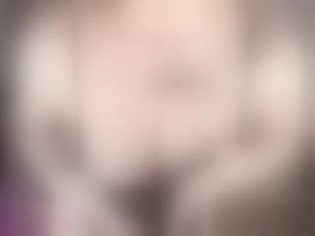 Live sex webcam photo for EmmaBryan #294162944