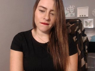 Live sex webcam photo for EmmaCollins #157528312