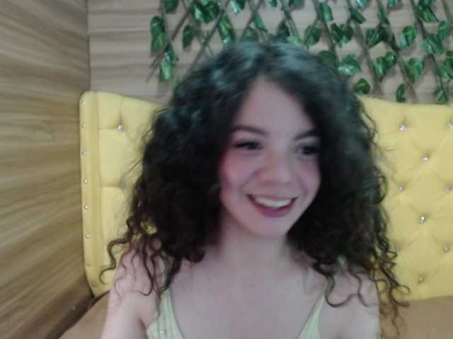 Live sex webcam photo for EmmaCowperr #289686000