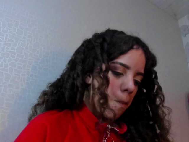 Live sex webcam photo for EmmaCowperr #290148772