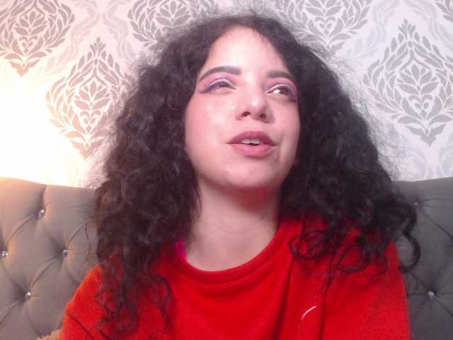 Live sex webcam photo for EmmaCowperr #290535864