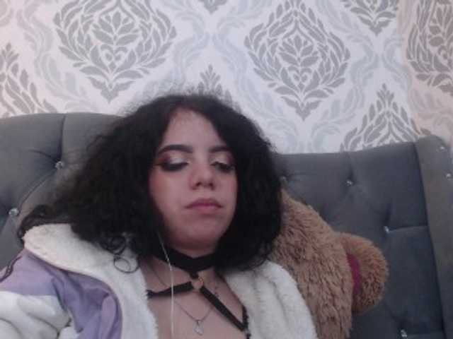 Live sex webcam photo for EmmaCowperr #290655819