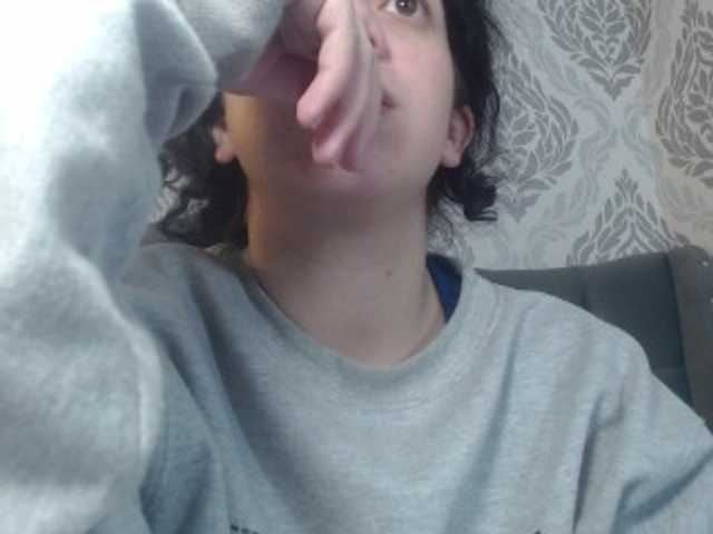 Live sex webcam photo for EmmaCowperr #290741169