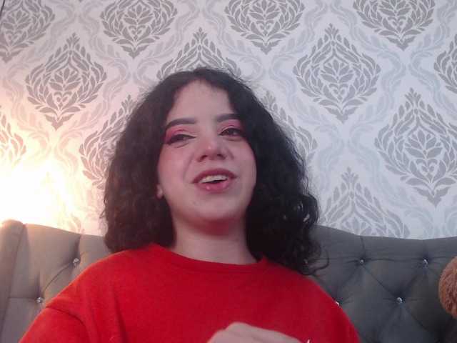 Live sex webcam photo for EmmaCowperr #290764495