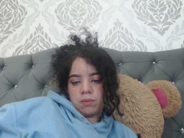 Live sex webcam photo for EmmaCowperr #290979189