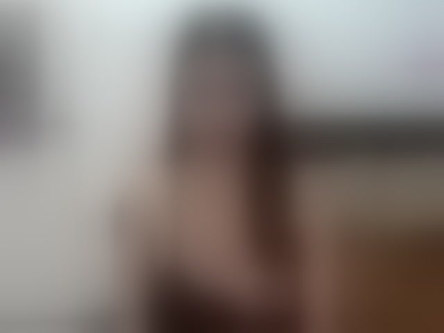 Live sex webcam photo for EmmaCoxx #292440160